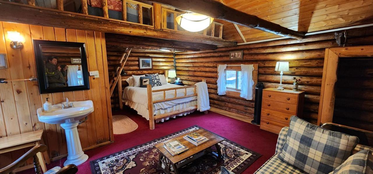 Bear Creek Ranch Bed & Breakfast Essex Экстерьер фото