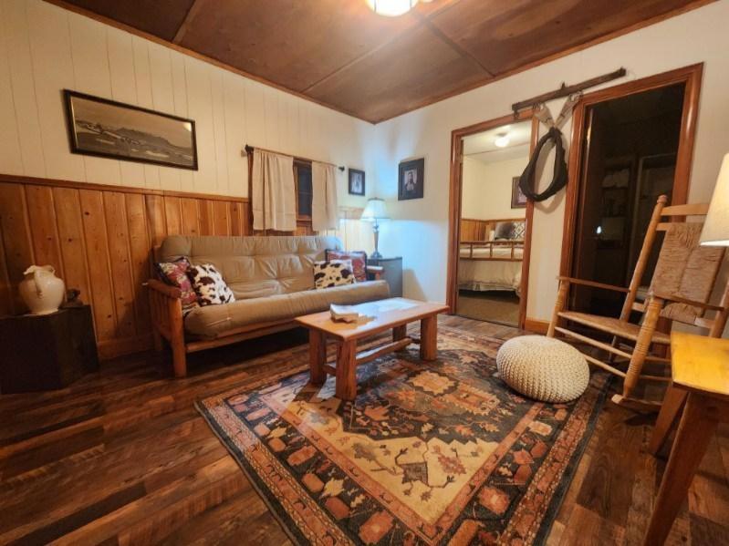 Bear Creek Ranch Bed & Breakfast Essex Экстерьер фото